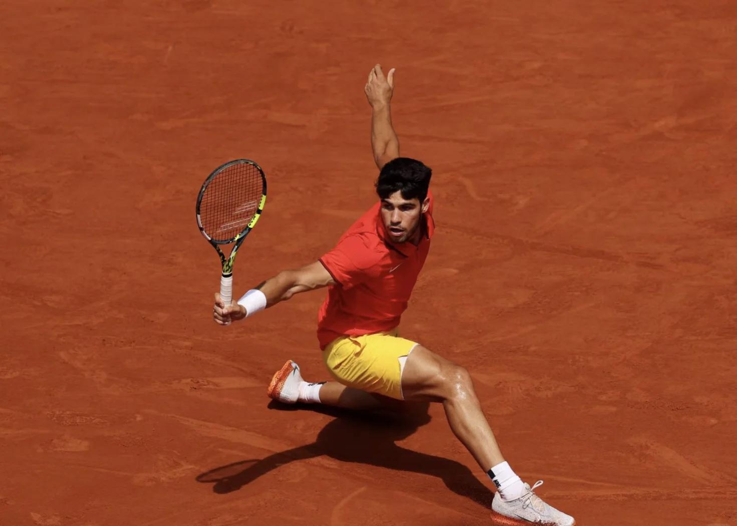 Kaiyun开云APP下载-纳达尔新星爆冷表现突出，FPX前途光明！再创辉煌时刻(纳达尔对克耶高斯视频)