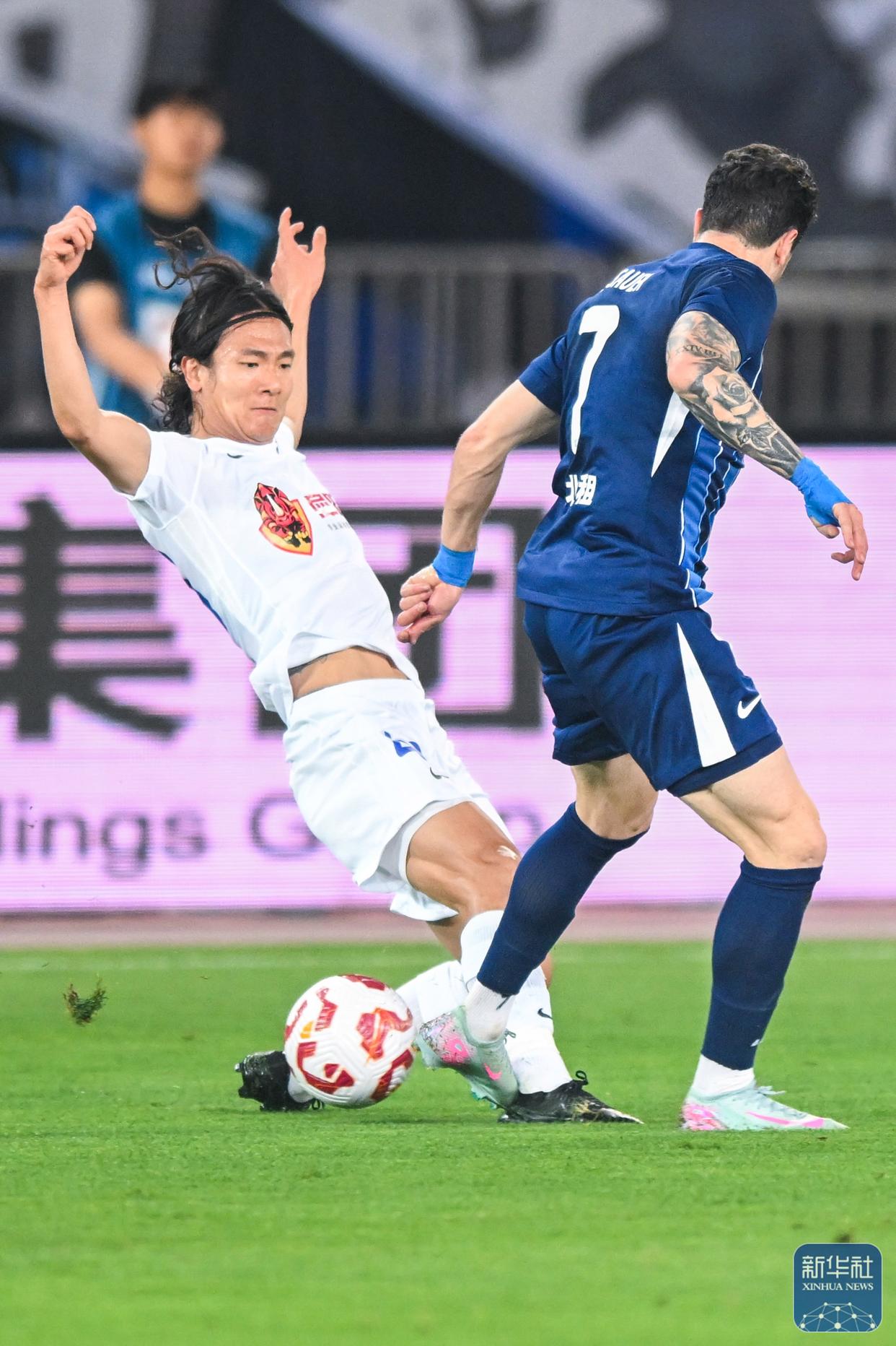 Kaiyun开云APP下载-包含英超赛程吃紧，武汉三镇窗口期内部沟通，目标明确，临场指挥获称赞的词条