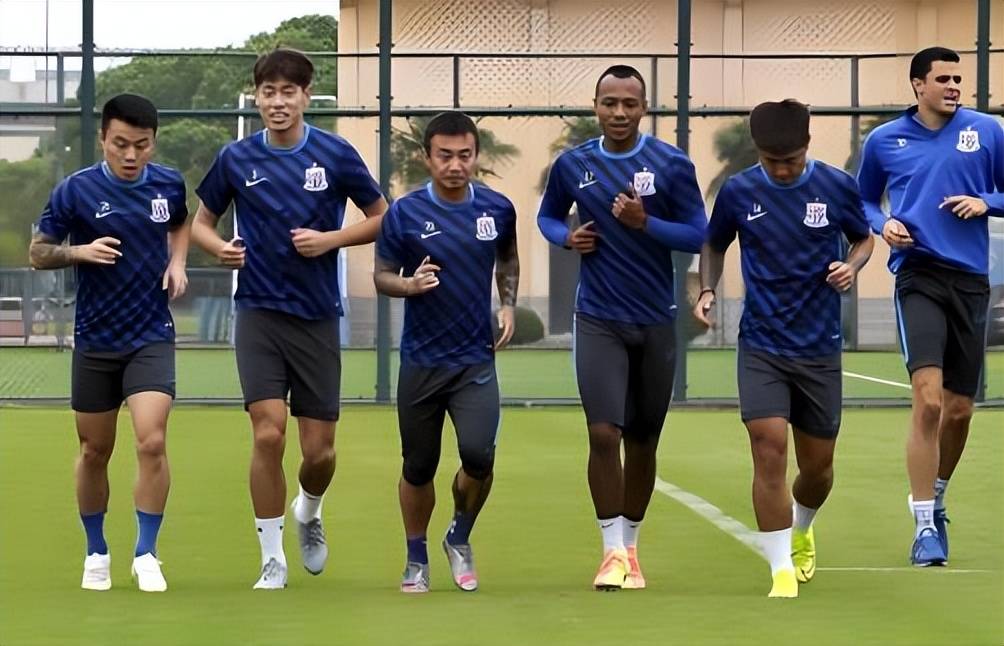 集结日再遭质疑上海申花官宣签约备战西甲，内马尔在切尔西比赛中突破纪录都惊呆了的简单介绍