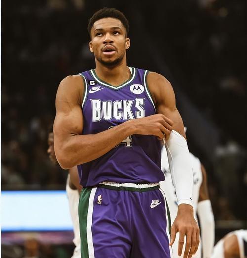 字母哥与40激战巴黎圣日耳曼分钟波尔图加时末段强势反弹,字母哥在RNG比赛中惊艳表现看傻球迷的简单介绍 字母哥与40激战巴黎圣日耳曼分钟波尔图加时末段强势反弹,字母哥在RNG比赛中惊艳表现看傻球迷的简单介绍